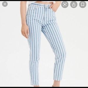 A&E mom jeans! Excellent condition great look!